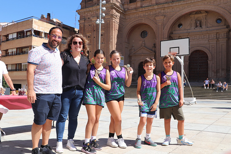 Equipo subcampeón de la categoría minibasket