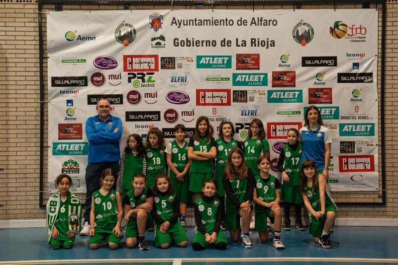 Nuestro benjamín femenino Frutas Ruiz-Gay, entrenado por Javier Romera, Darío Palacios y Adriana Flamenco