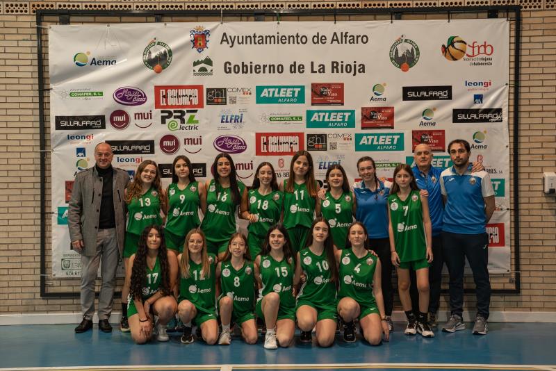 Nuestro cadete femenino Aema, entrenado por Mario Chocarro y Sara Segura