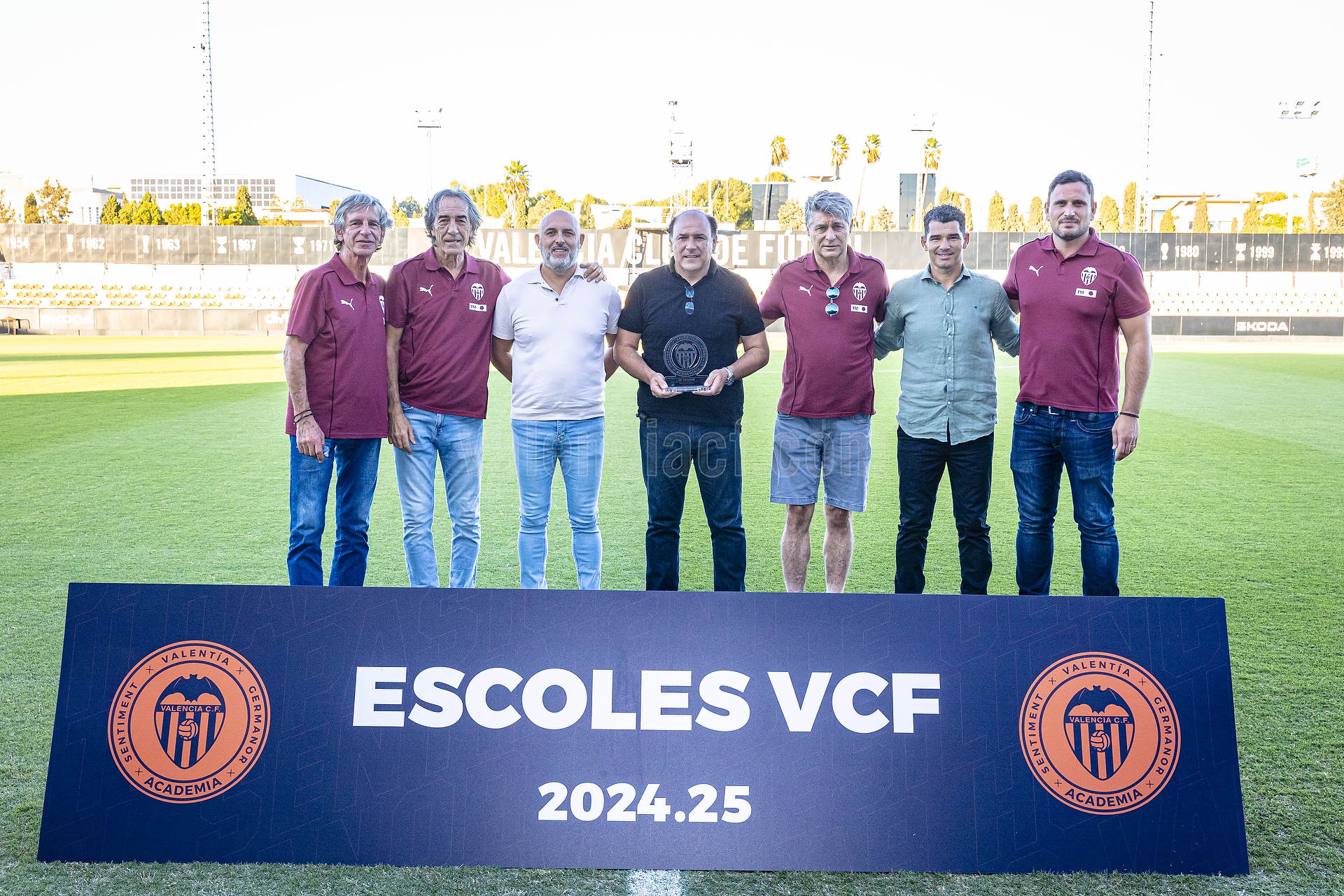 CF CRACKS UNA TEMPORADA MAS EN ESCOLES DEL VALENCIA CF