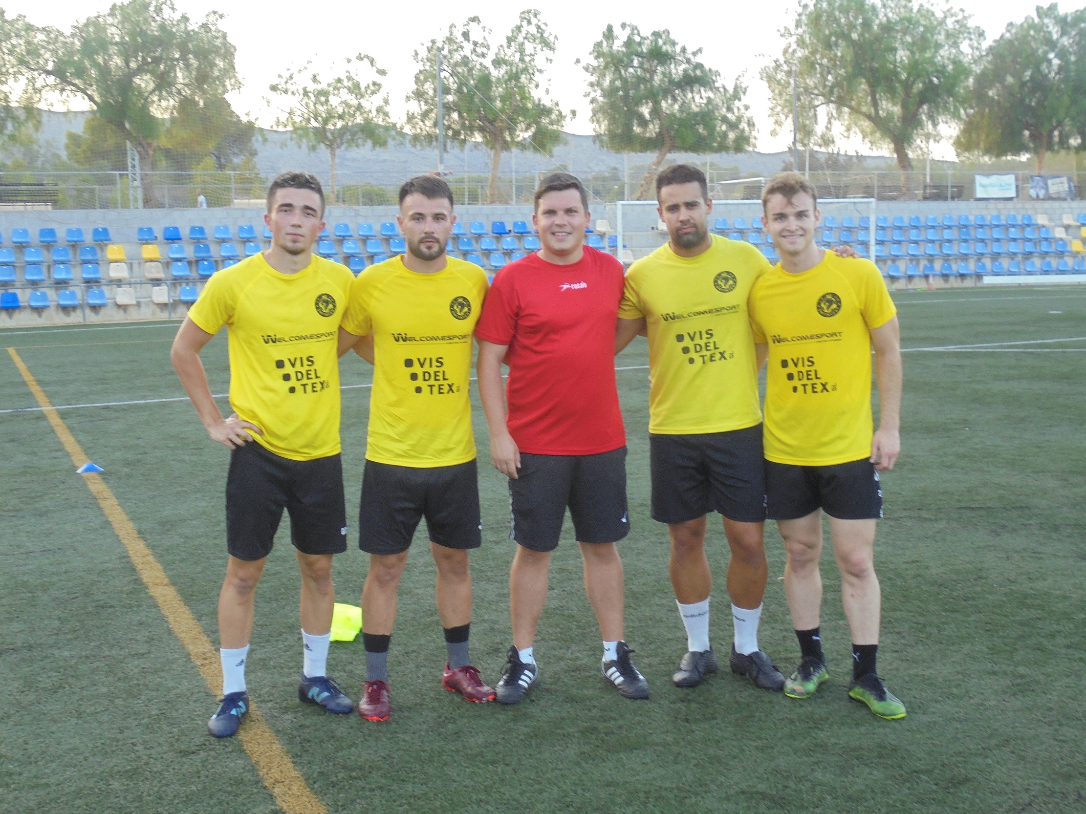 El Deportivo Ontinyent guanya en experiència i amplia la plantilla 